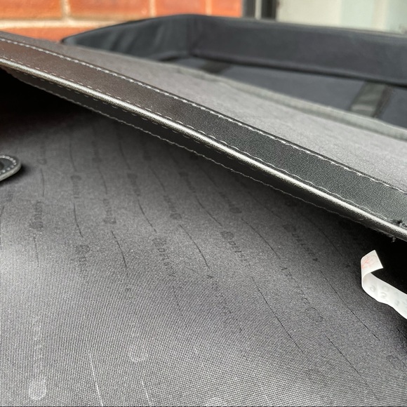 Delsey Black Laptop Office Messenger Bag with Pockets - Picture 6 of 16